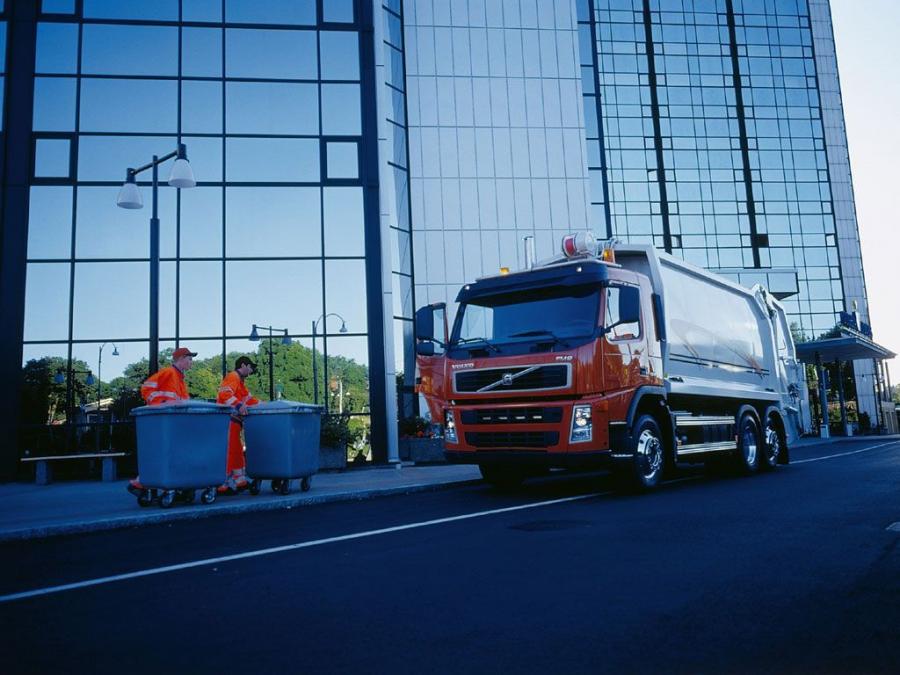  Volvo FM9 6x2 Rolloffcon 2003 года  (фото 3 из 11)